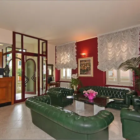 Hotel Regina 3*