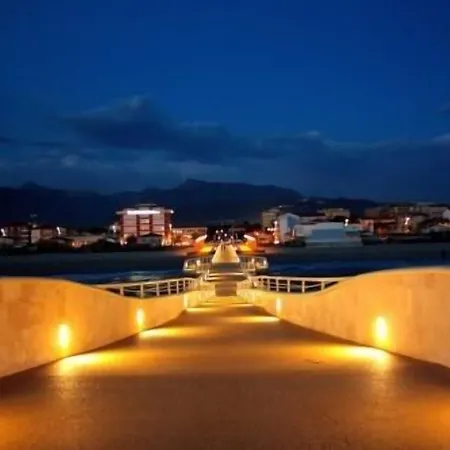 Regina 3* Lido di Camaiore