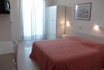 Regina Hotel 3*