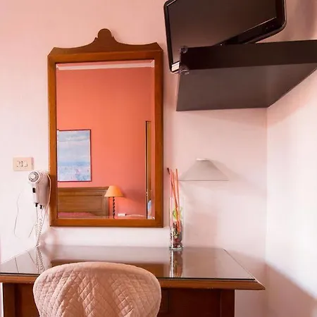 Regina Hotel 3*