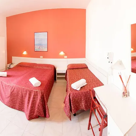 Regina 3* Lido di Camaiore