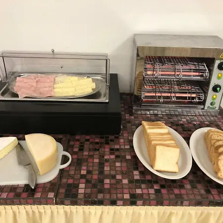 Regina Hotel
